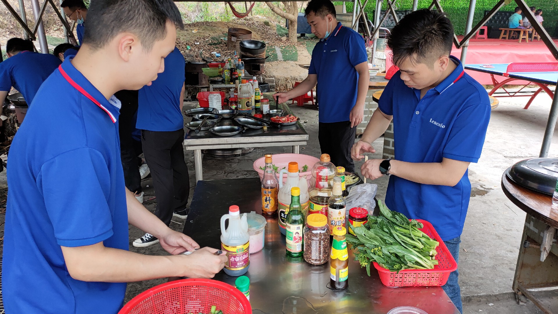 松湖騎行，穿樹飛花；農(nóng)家休閑，擁抱自然